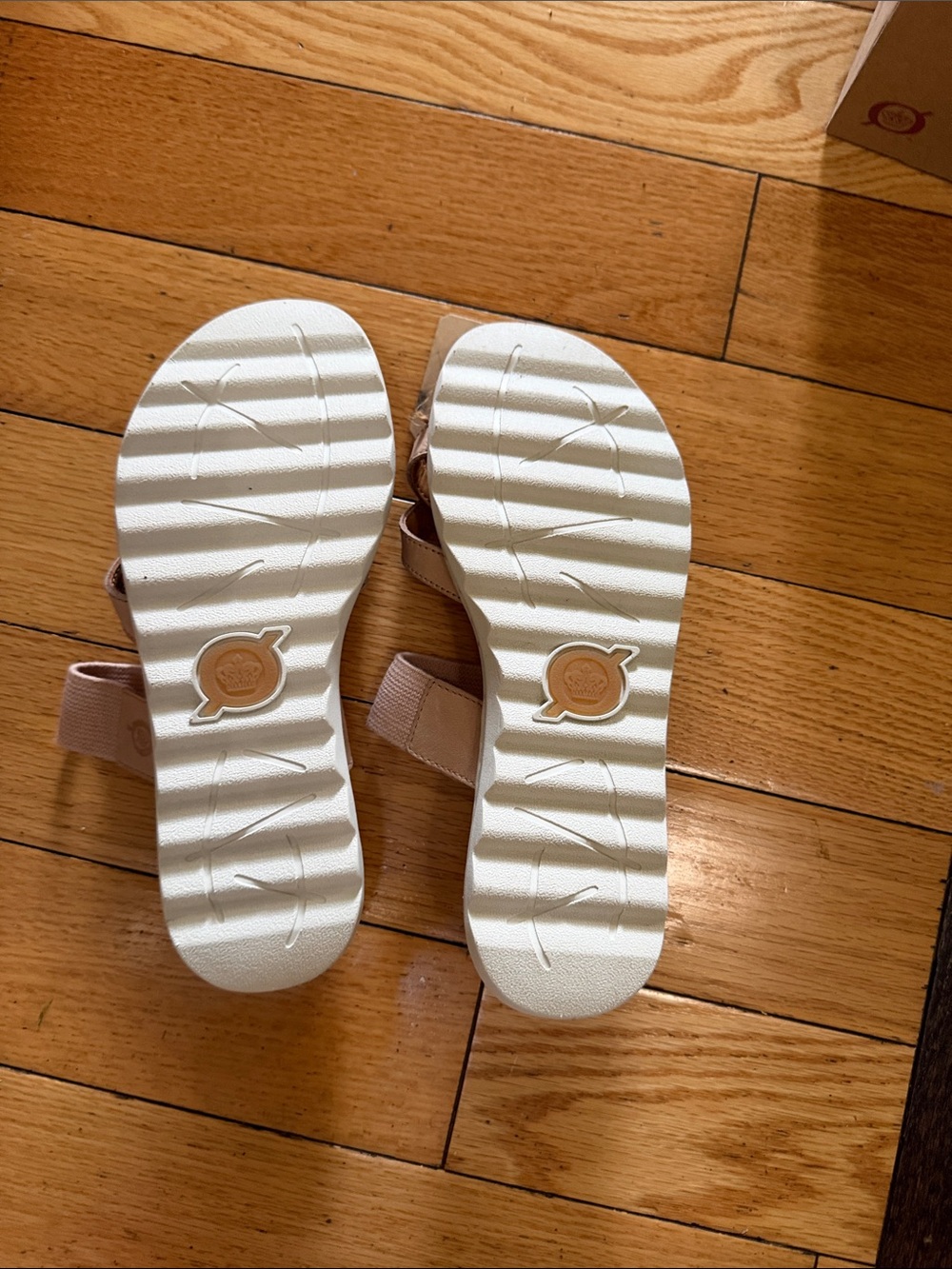 Born Women's Sandals in Nude/Beige - Picture 3 of 4